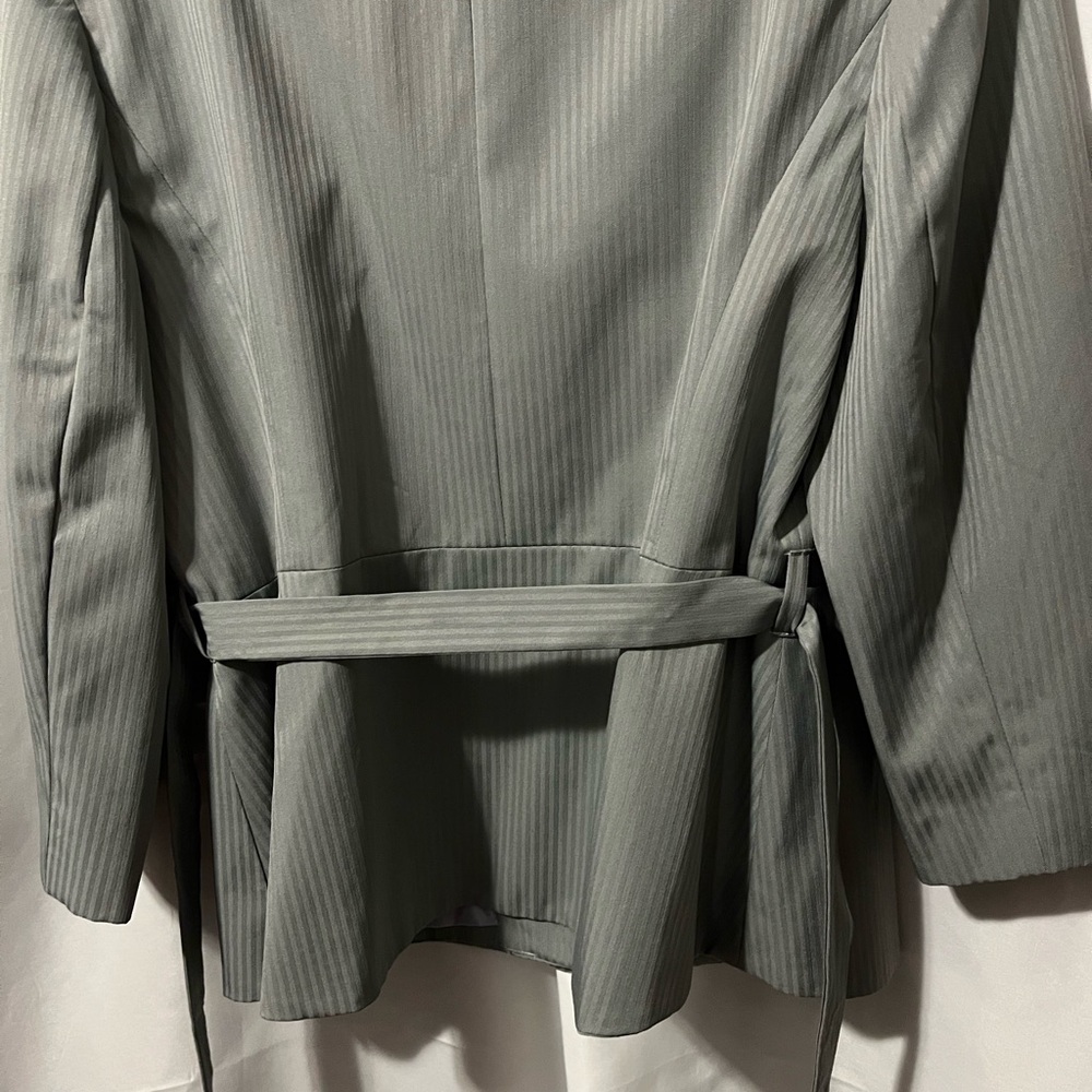 Gray Pinstriped Women’s Blazer/Jacket - Picture 6 of 11